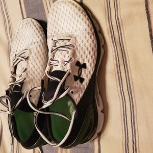 Under armour women's tennis shoes